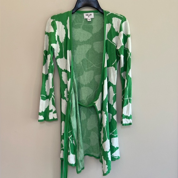 Diane von Furstenburg x Target V-Neck Ginkgo Green Sweater Wrap Top Dress, XXS - Picture 8 of 14